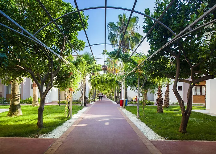 图兰王子世界俱乐部儿童概念酒店 5* 锡德